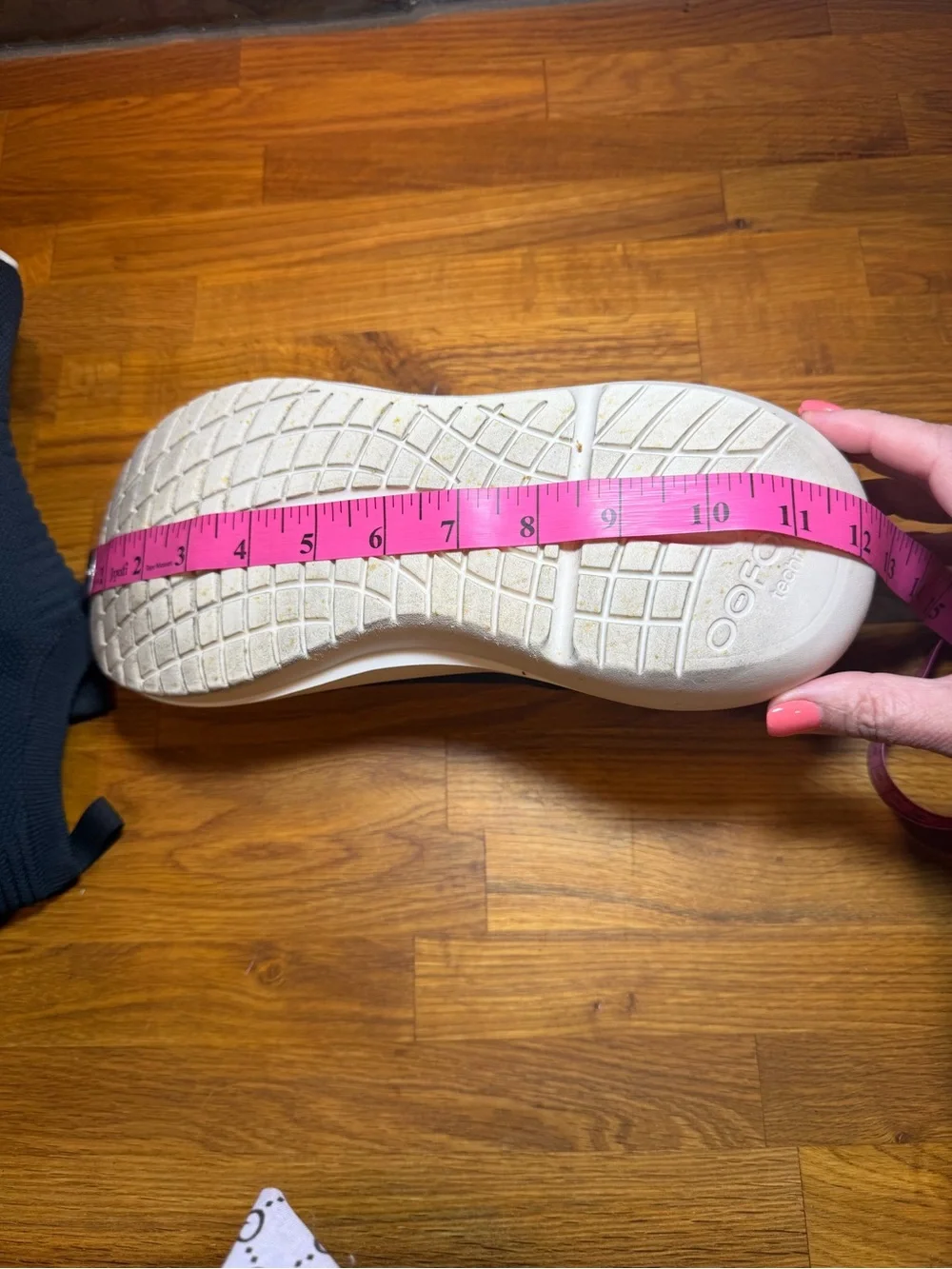 OOFOS OOmy Zen Black Recovery Shoe Slip-On - see measurements and read fully
